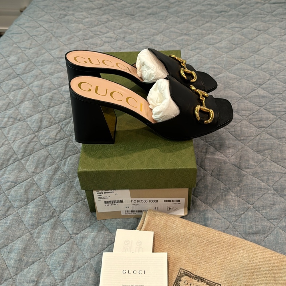 NIB Gucci Charlotte Horse-bit Sandal in Black Nappa Leather, size 41.